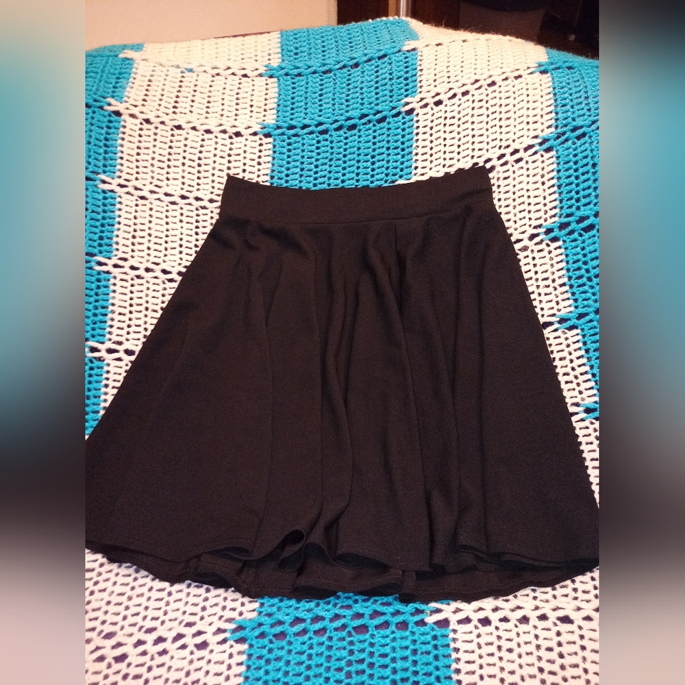 Black flowy skirt